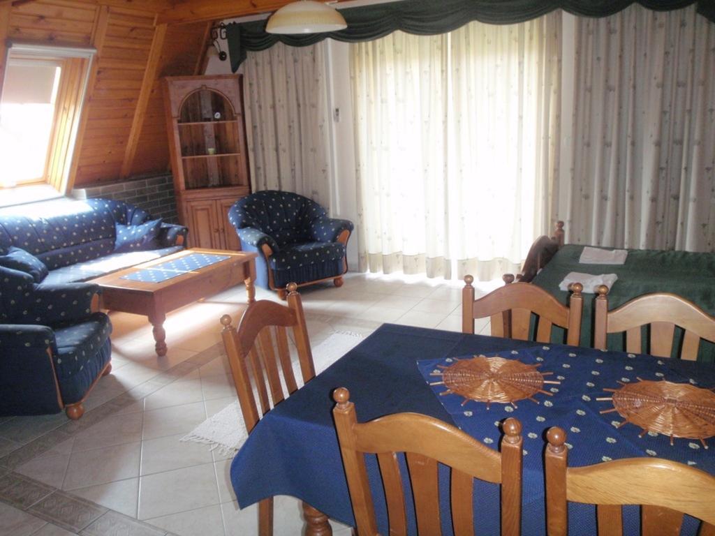 Margareta Apartmanhaz Διαμέρισμα Hajdúszoboszló Δωμάτιο φωτογραφία