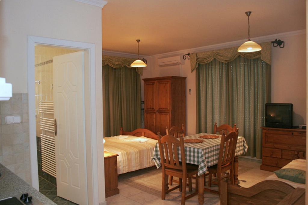 Margareta Apartmanhaz Διαμέρισμα Hajdúszoboszló Δωμάτιο φωτογραφία